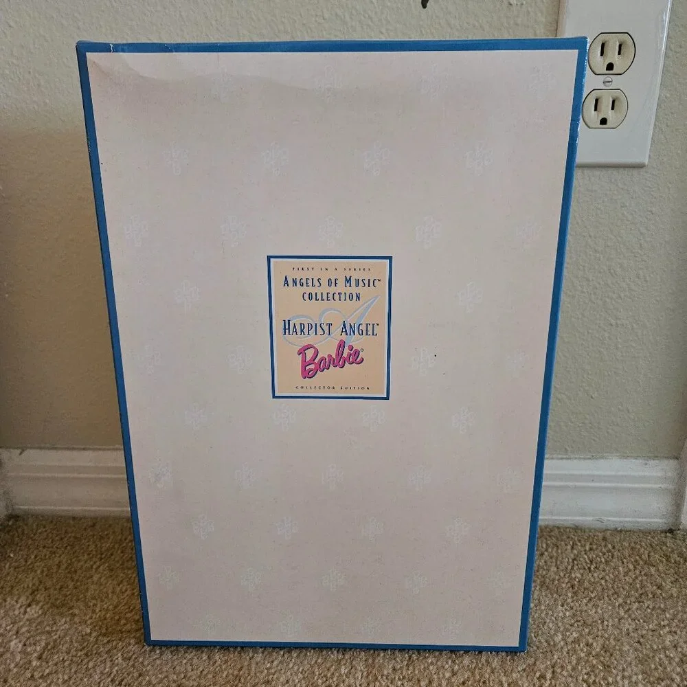 NRFB COLLECTOR 1997 ANGELS OF MUSIC HARPIST ANGEL BARBIE DOLL AUTHENTICITY 18894